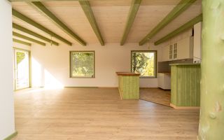 Casa de vacanță din Tohănița – locul unde muntele întâlnește liniștea - Poză 4