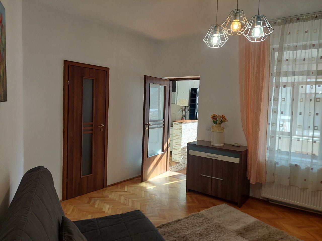 De inchiriat studio la casa, zona centrala Brasov, Schei - Poză 2