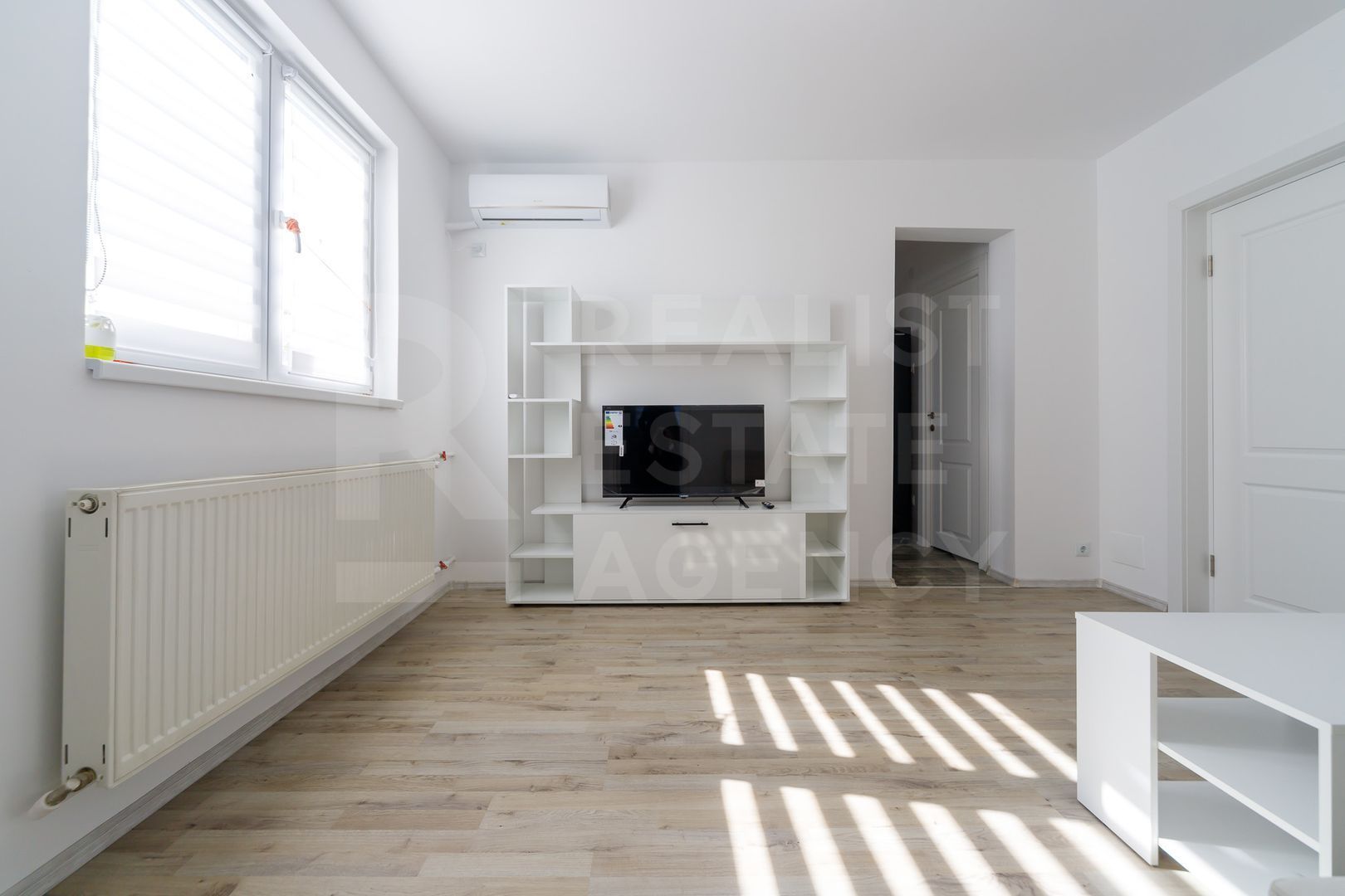 Vânzare, apartament cu 2 camere în zona Drumul Taberei, București - Poză 2