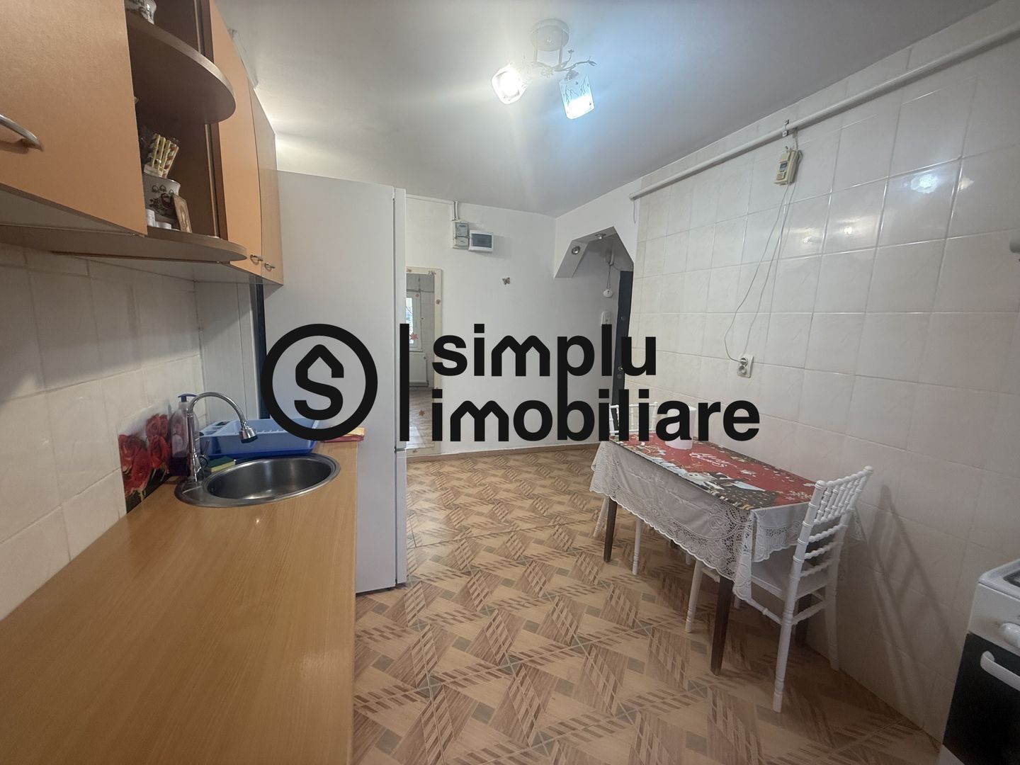 2 camere, etaj 3/4, centrala, Craiovita - 94 900 Euro - Poză 4