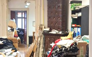 Sanctuar de Epocă: Reședință Grandioasă cu 10 Camere, Turn și Grădină - Poză 9