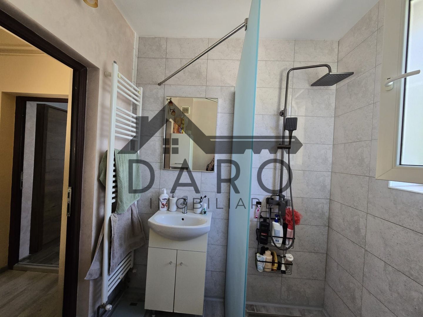 Casa in Livezeni , 140  mp utili , in centrul localitatii . - Poză 6