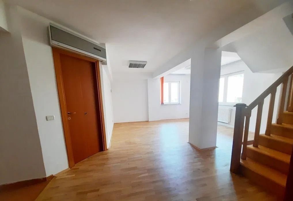 Apartament 4 camere nemobilat Stefan cel Mare de inchiriat bloc 2013 - Poză 3