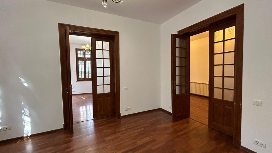 Vilă Neoclasică Arh. Enescu Cișmigiu 4 camere - Poză 7