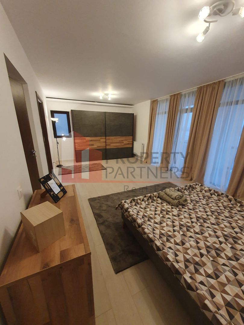 Proprietate pe marginea lacului, vila impresionanta. - Poză 34