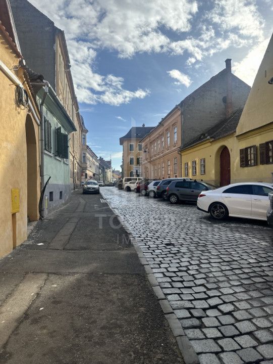 Apartament 2 camere 50 mpu pretabil invstitie Centrul Istoric - Poză 3