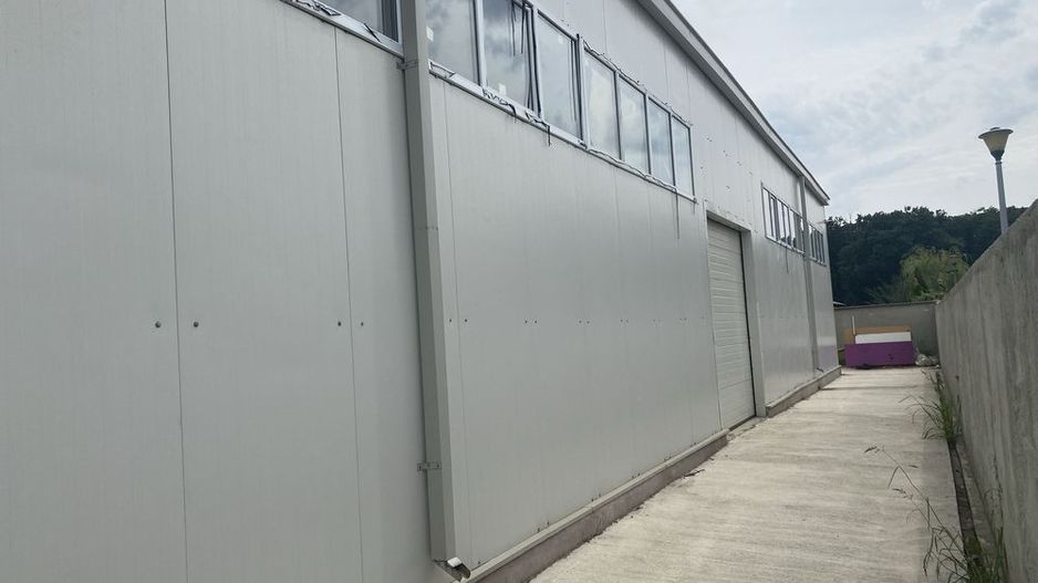 Hala de vanzare,Pantelimon - Poză 4