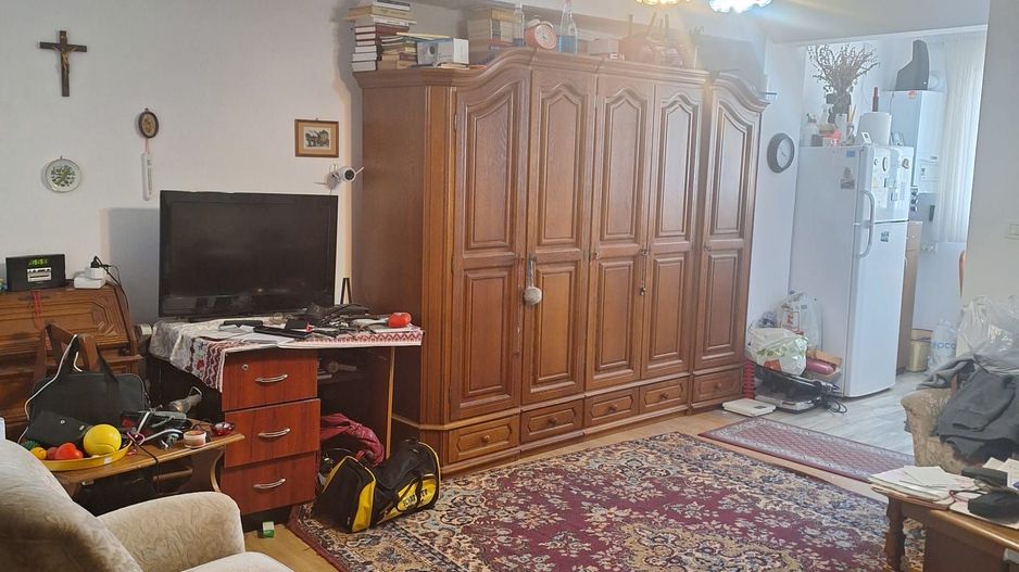 Apartament cu 2 camere de vânzare - Poză 1
