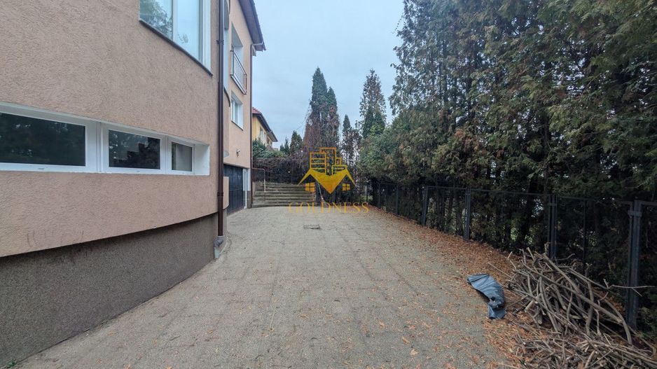 Casa/Spatiu de birou,Andrei Muresanu, 9 Camere,10 Parcari,Curte 2000mp - Poză 31