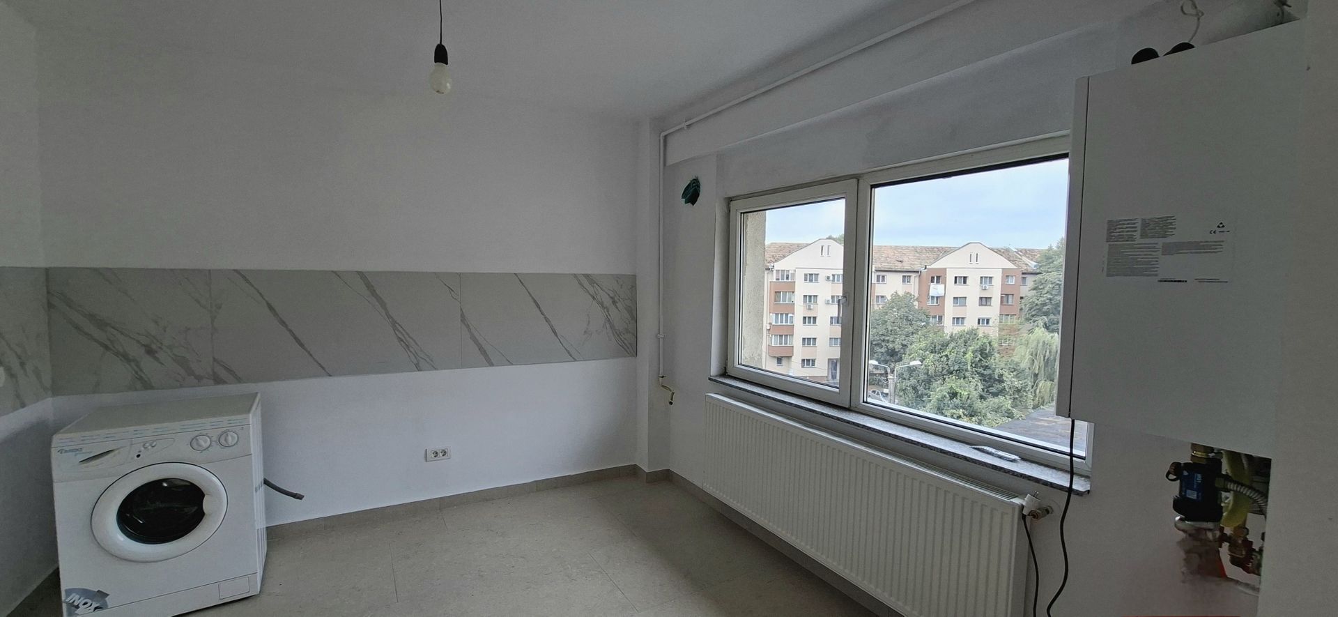 Apartament complet renovat cu scara interioara - Poză 11