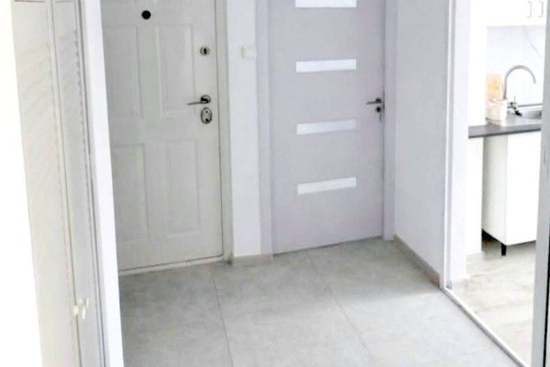 De vanzare apartament cu 2 camere Siderurgistilor Vest - Poză 2