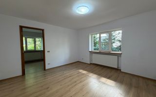 Apartament cu 2 camere, situat in zona centrala - Poză 1