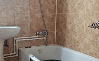 De inchiriat apartament cu 2 camere, etaj 4/4 Piata Centrala, 360 euro - Poză 3