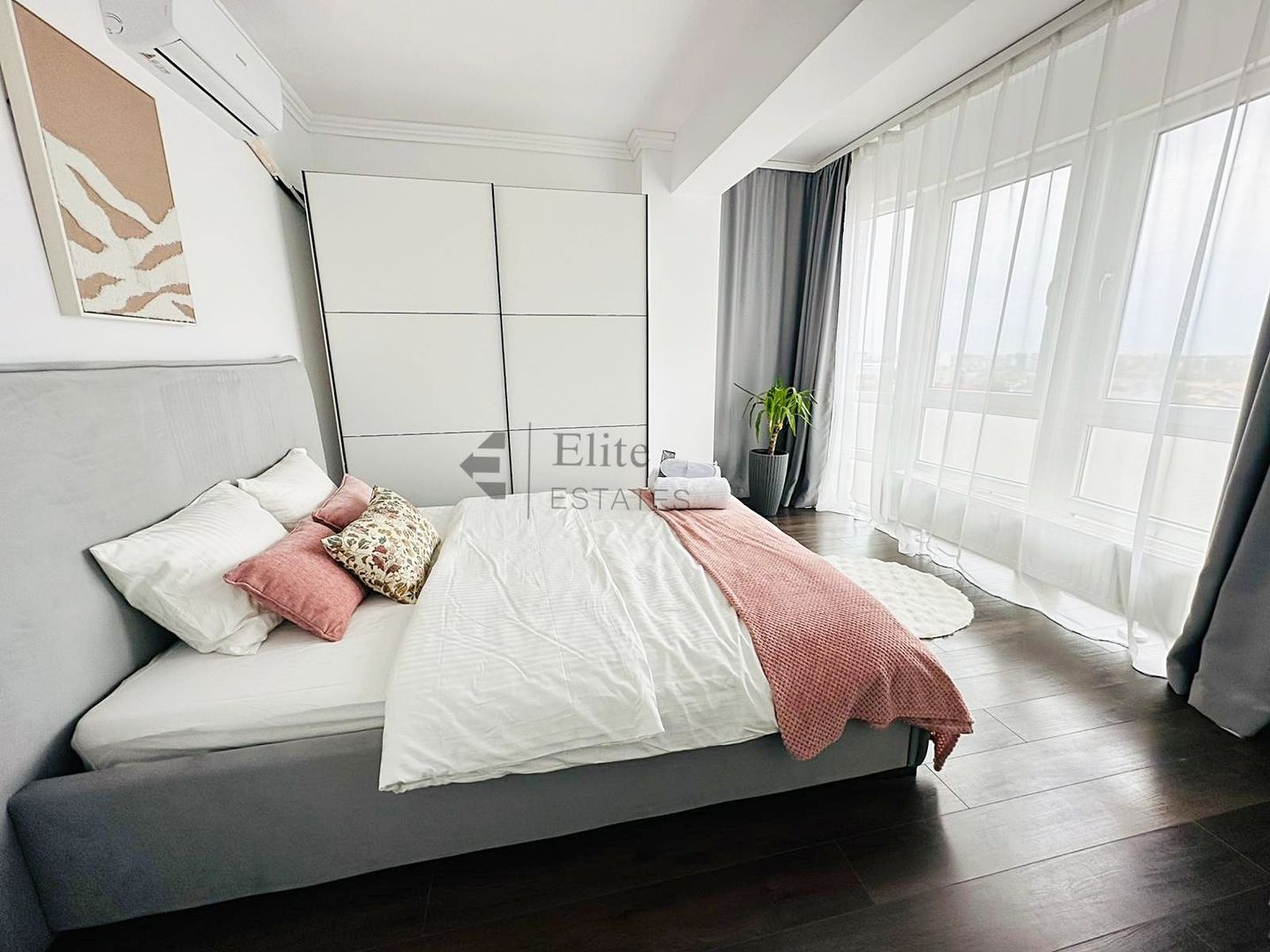 Apartament nou cu 3 camere de Vanzare Nufarul Oradea - Poză 1