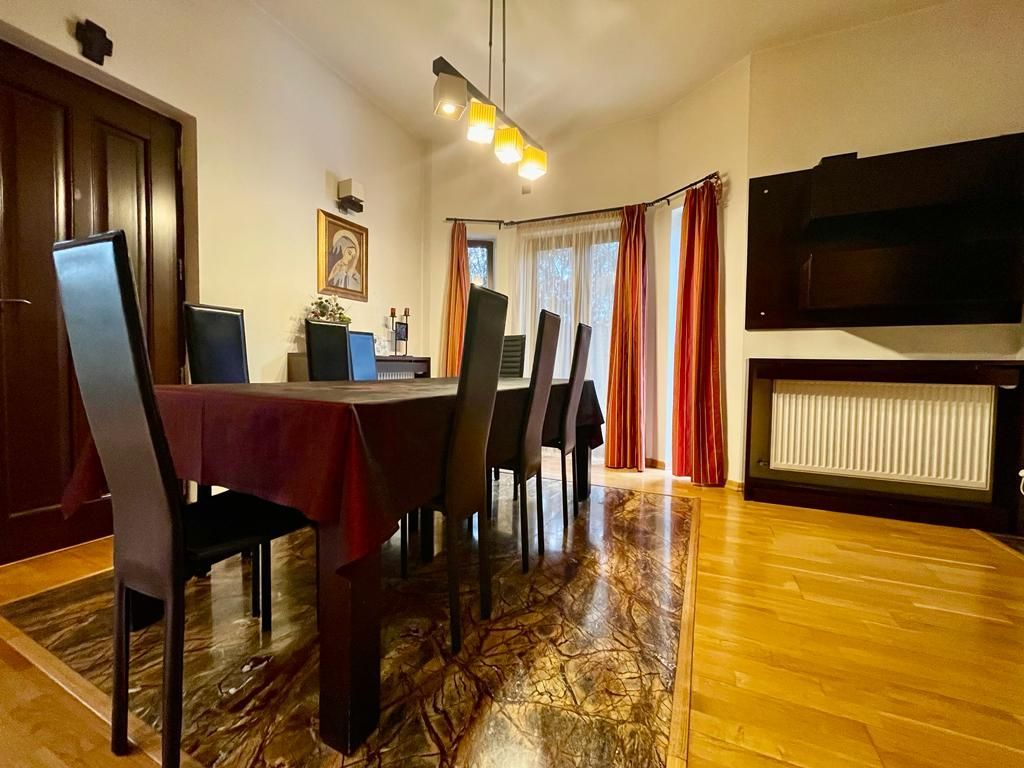 Vila 8 camere | padurea Baneasa | teren 383 mp - Poză 4
