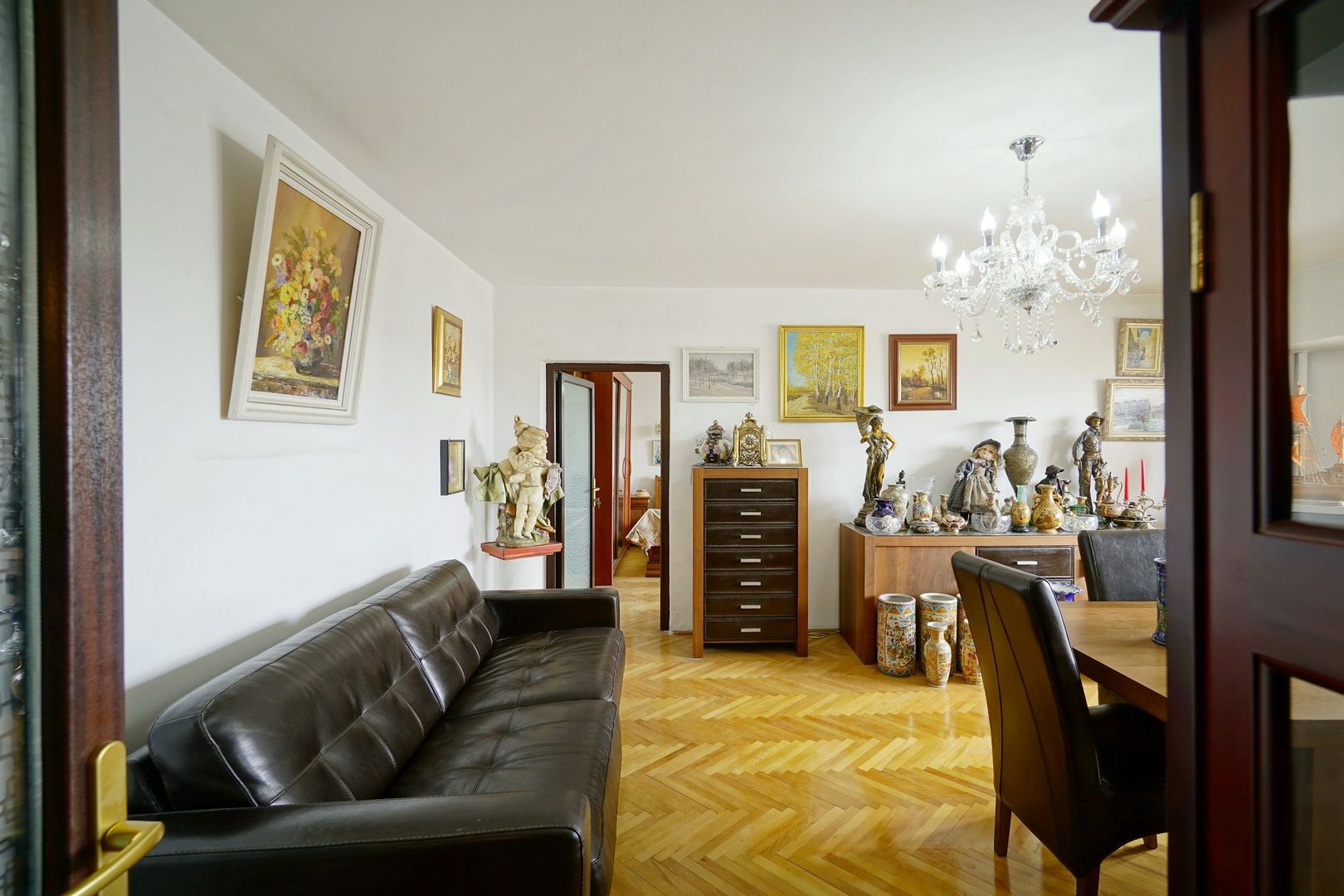 Apartament 5 camere in Piata Victoriei,bloc 1995 - Poză 7