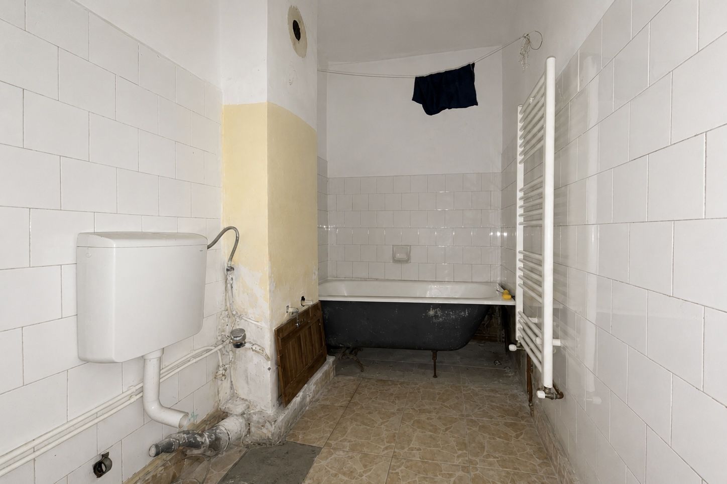 Apartament 1 cameră, zona Confecții, decomandat, centrală proprie - Poză 3