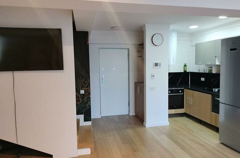 Apartament cu 3 camere, tip duplex  - bloc nou, zona ultracentrala - Poză 6