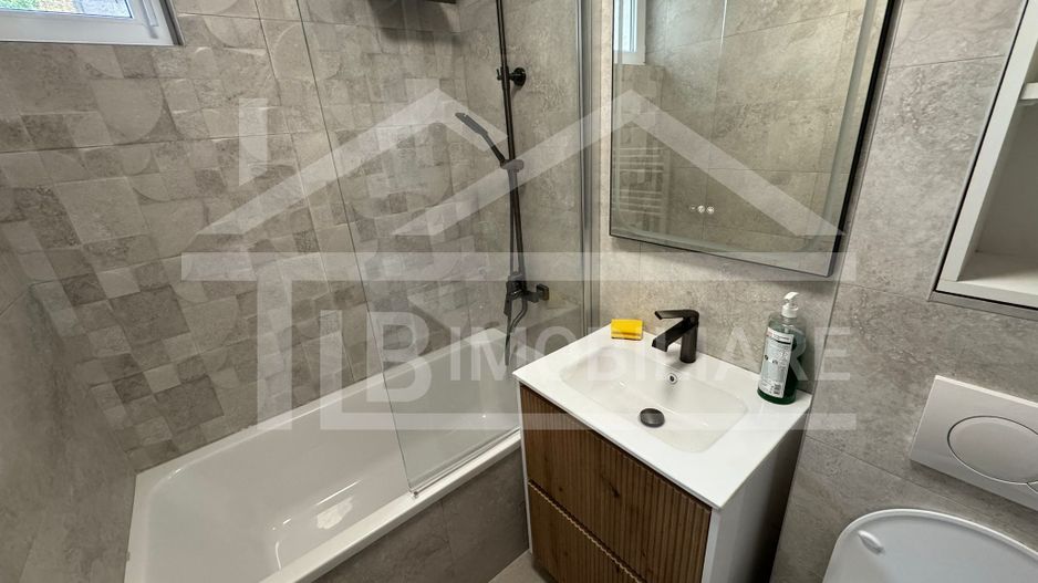 Apartament cu 3 camere, 66mp, Zona Semicentral - Poză 11