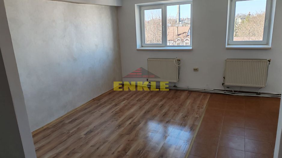 De vanzare apartament cu 3 camere, zona Aleea Nucului - Poză 6
