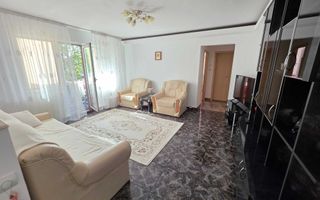 Apartament cu 3 camere, etaj intermediar, cu garaj, zona Spital Judetean - Poză 2