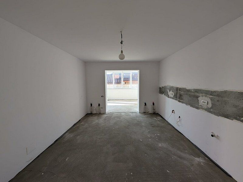 Casă Spațioasă 242 mp Utili și 600 mp Teren – Dragomirești-Deal - Poză 19