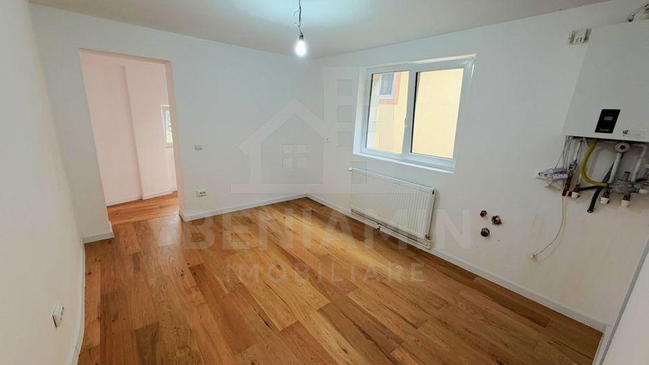 Casa renovata complet in Schei - Brasov cu Terasa Panoramica - Poză 3