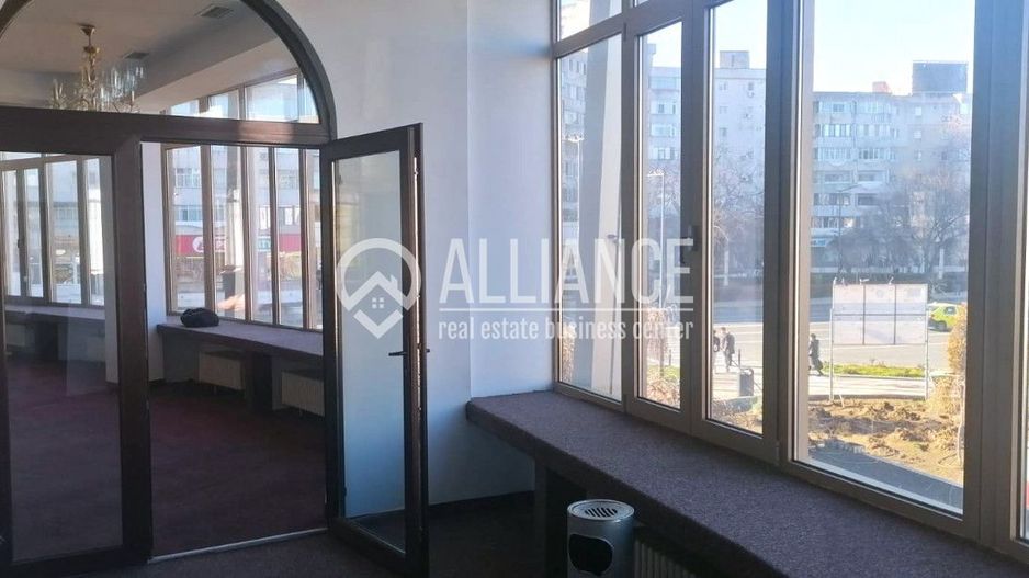 Inchiriere spatiu comercial de 400 mp - Poză 1