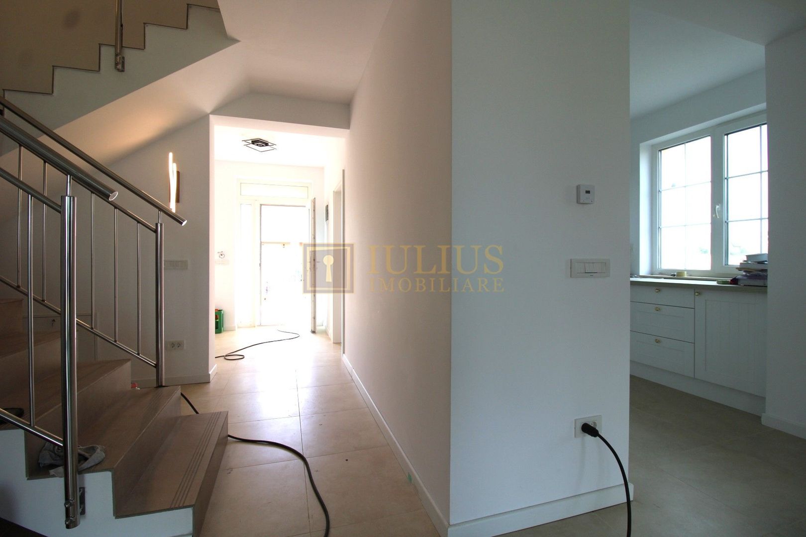 Duplex, semi-mobilat (doar bucataria) la prima inchiriere. - Poză 4