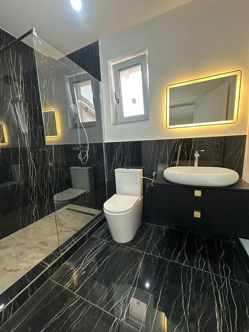 Individuala Parter Sanmihaiu Roman,4 Camere,2 Bai,Proiect Modern,Curte Amenajata - Poză 9