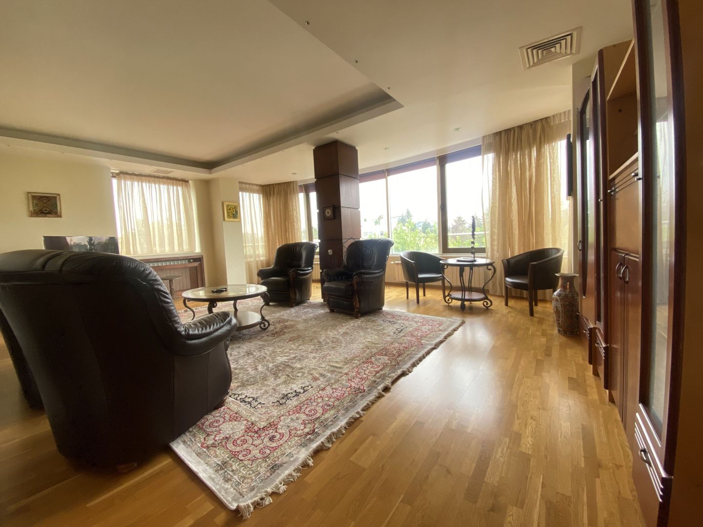 APARTAMENT SPATIOS CU 3 CAMERE LA INCHIRIERE IN ZONA PRIMAVERII - Poză 1