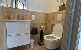 Casă modernă de închiriat – Eleganță și confort în Livezeni - Poză 11