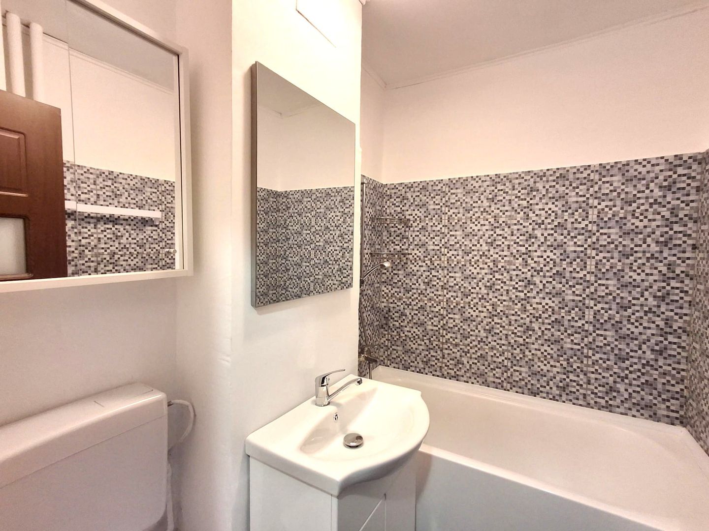 De Vanzare 2 Camere Bd Constantin Brancoveanu Bloc Fara Risc - Poză 12