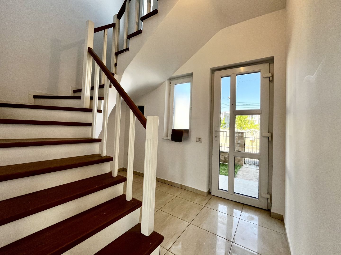 Duplex spațios și luminos | Giroc | Ideal locuință/ birou / grădiniță - Poză 12