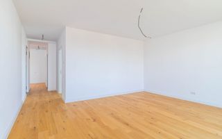 Apartament 3 camere Sisesti - vedere catre lac - Poză 2