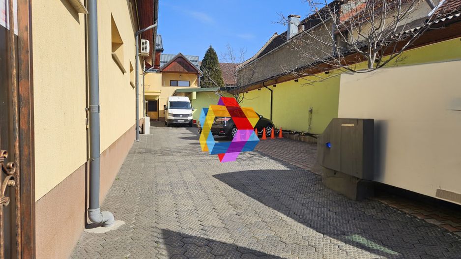 Casă plus Spațiu comercial  741 mp, Teren 906 mp Brasov - zona Blumana - Poză 51