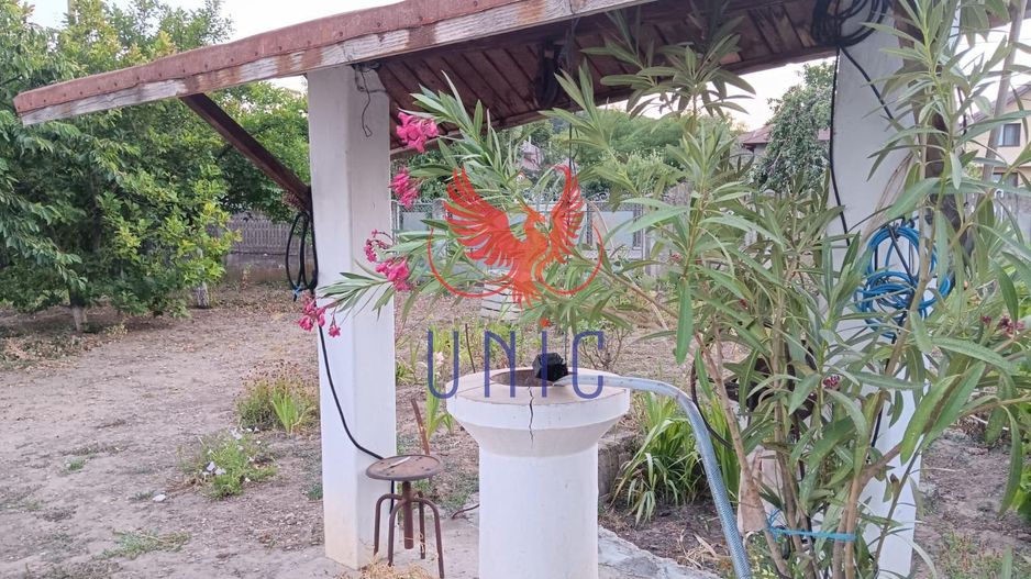 Casa cu teren de 3300mp , Gura Vaii! - Poză 1