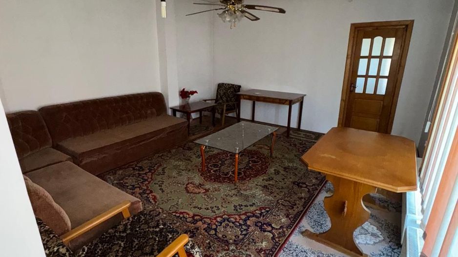 vand casa zona Biserica Noua , P+ET 1 - Poză 5