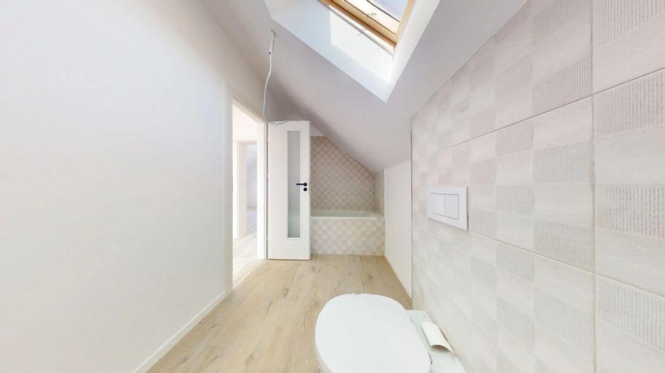 Vila cu arhitectura deosebita in Izvor-Tarlungeni - Poză 13