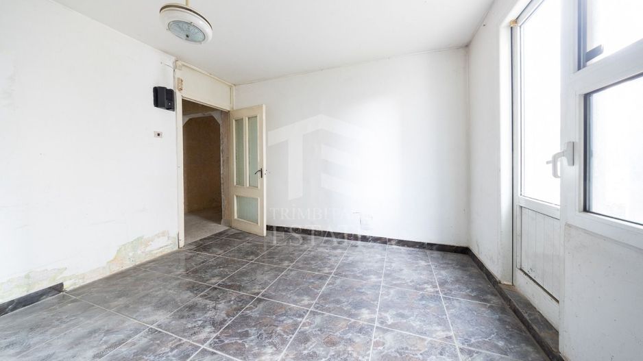 Triaj-Coresi-3 camere+2 bai-70 mp utili NERENOVAT - Poză 5