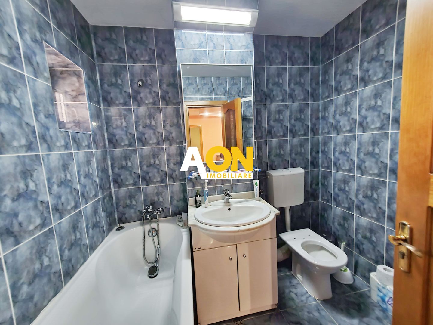 Apartament 3 camere, etaj 1, zona Agra`s ( Mercur ) Cetate - Poză 5