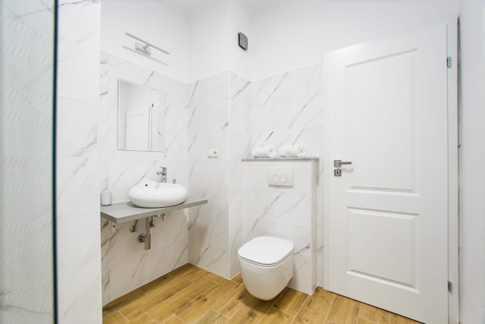 Apartament de închiriat la casă - Poză 5