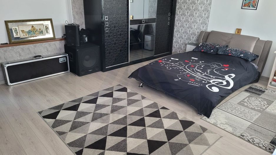 Casa la cheie 5 camere 250 mp curte libera 4 bai P+1+M Arhitectilor - Poză 7