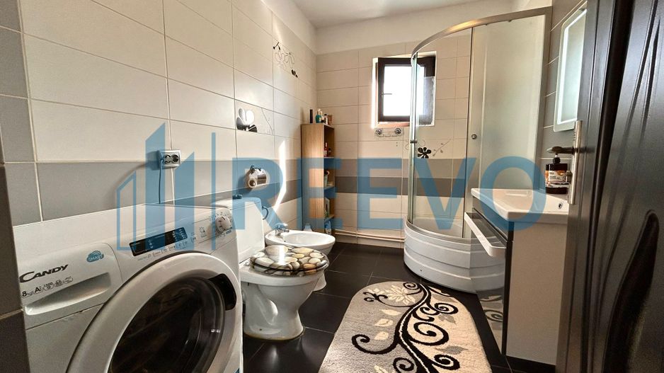 Casă/Vilă de vânzare în Letea Veche, Jud. Bacău - Poză 19