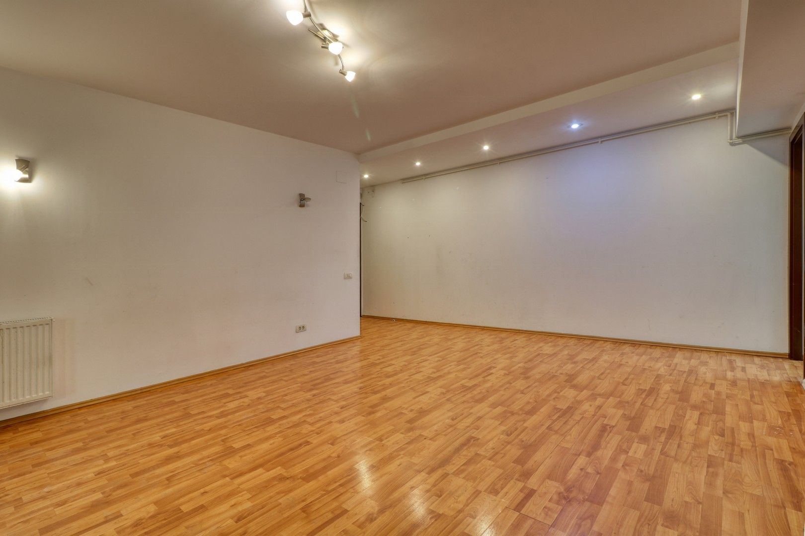 West Park—2 camere- loc de parcare inclus- comision 0% - Poză 3