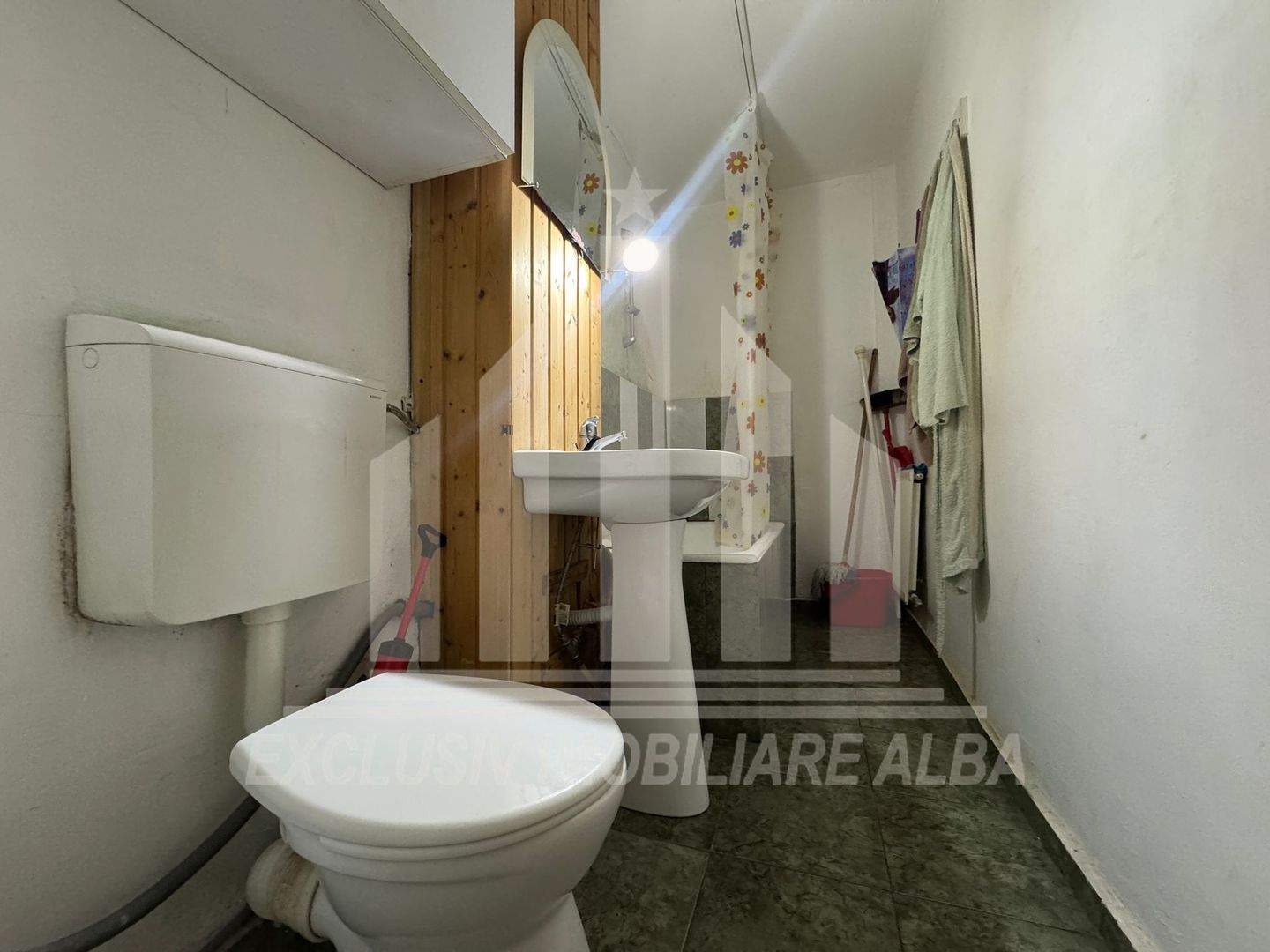 Apartament cu 3 camere decomandate, Cetate - etaj 1 - Poză 7