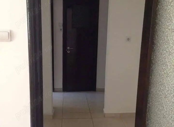 APARTAMENT COCHET ZONA PIATA VICTORIEICOMISION 0 CUMPARATOR - Poză 3