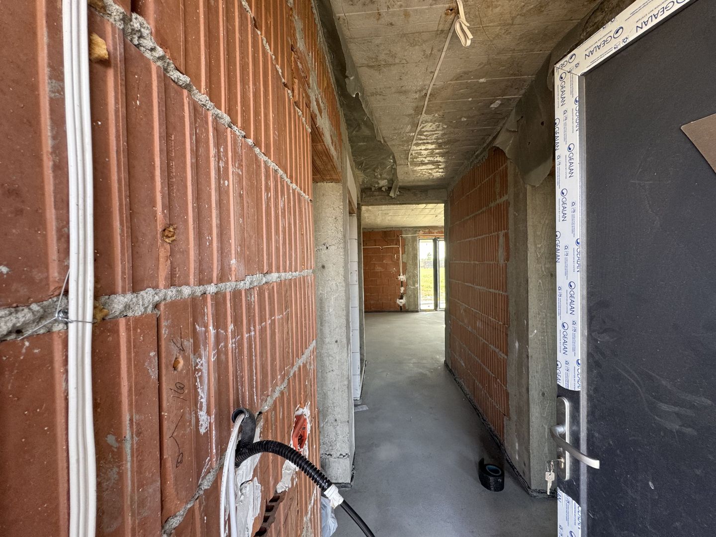 Sacalaz, 1/2 Duplex P+M, 4 Camere,2 Bai,Terasa Acoperita - Poză 5