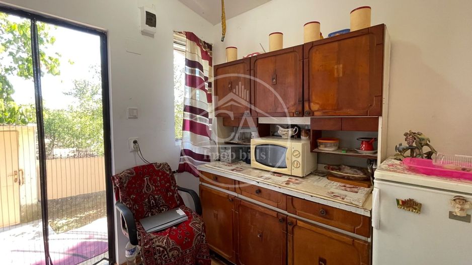 Casa de vanzare cu 2 camere in zona Sintelec, Bihor. - Poză 4