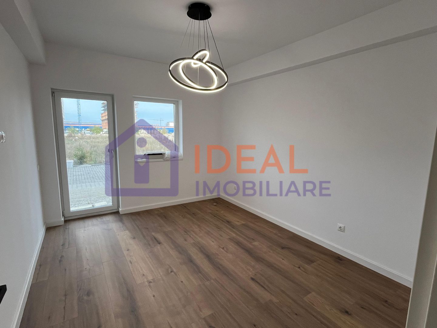 Apartamente 3 camere de vânzare – zona Prelungirea Doamna Stanca - Poză 3